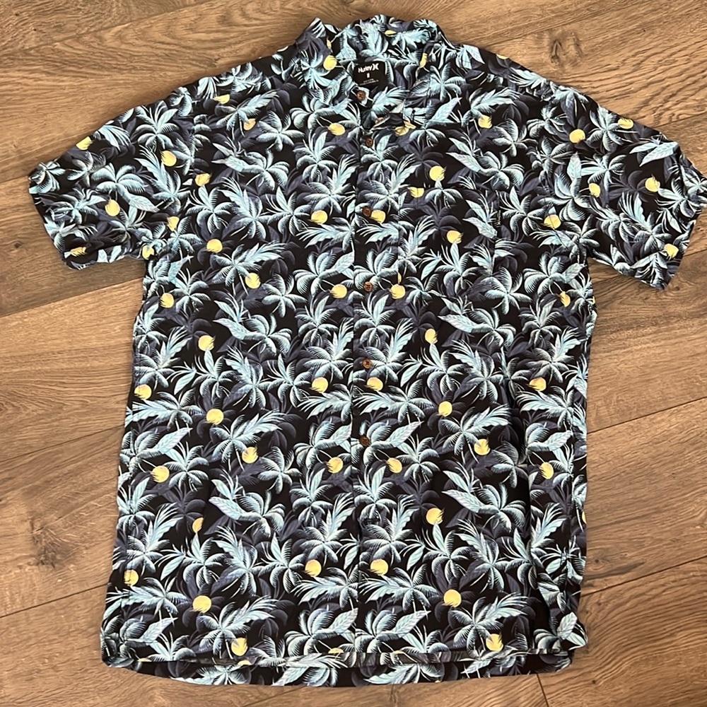 Hurley Hawaiian shirt boys